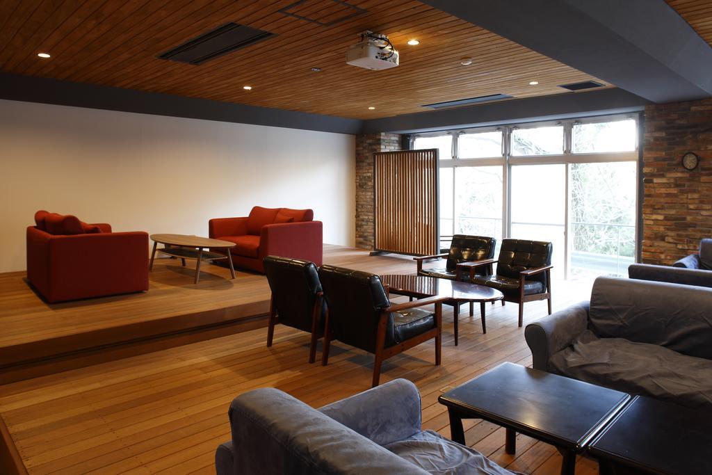 Kyou Bar Lounge & Inn Sendai Buitenkant foto